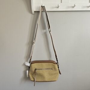 Denver Hayes Crossbody Zip Bag Tan Woven Raffia Print Adjustable Strap Brand New